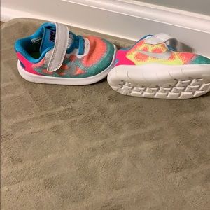Toddle girls 5c Nike shoes
